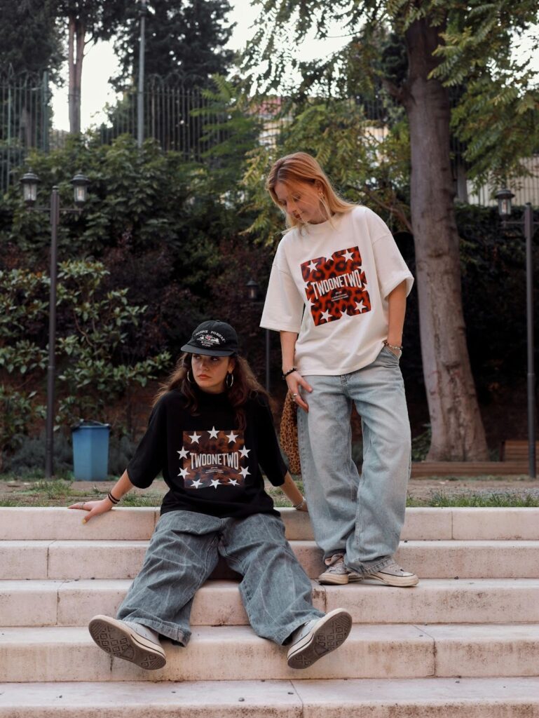 oversized t-shirts casual outfits 